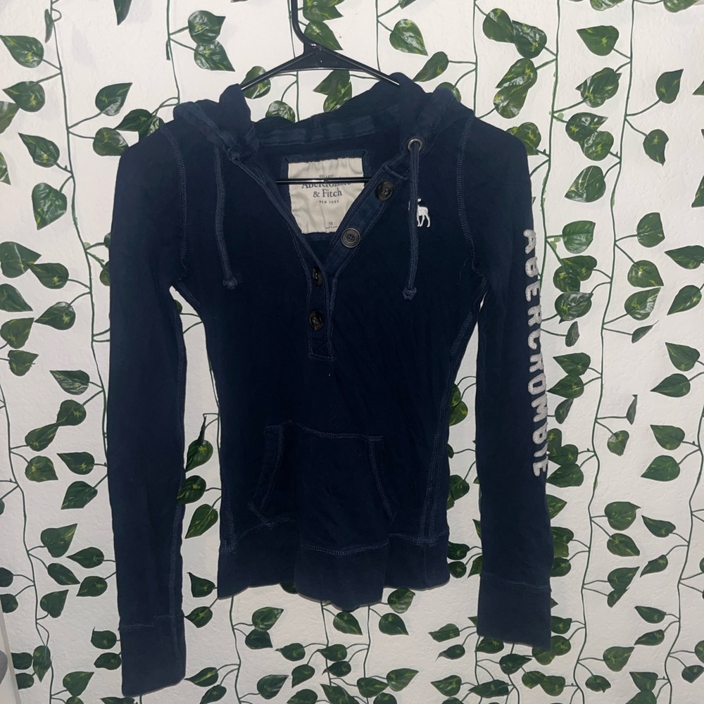 Hooded Abercrombie and Fitch long sleeve